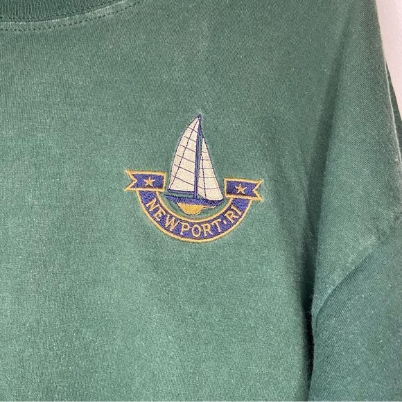 Vintage Newport RI Embroidered Graphic T-shirt - Picture 2 of 6